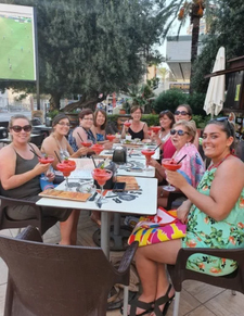 benidorm-hen-01